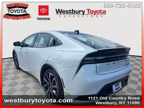Certified 2024 Toyota Prius Prime FWD image 11
