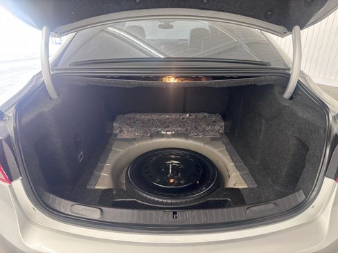 Used 2019 Chevrolet Impala LT FWD image 13