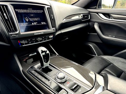 Used 2017 Maserati Levante S AWD/4WD image 16