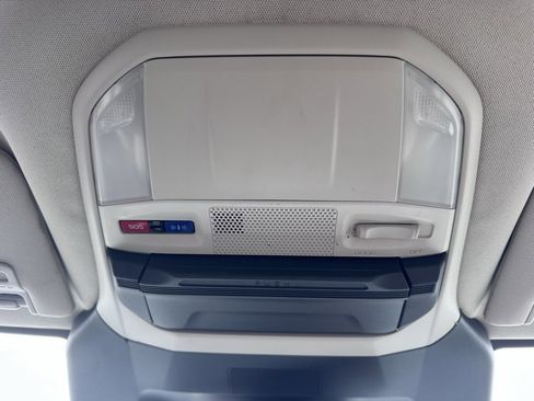 Used 2024 Subaru Ascent Premium w/ Convenience Package image 34