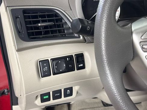 Used 2014 Nissan Sentra SV FWD image 19