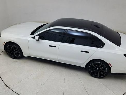 Used 2023 BMW 740i w/ Executive Package image 85