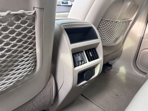 Used 2013 Cadillac SRX Luxury image 27