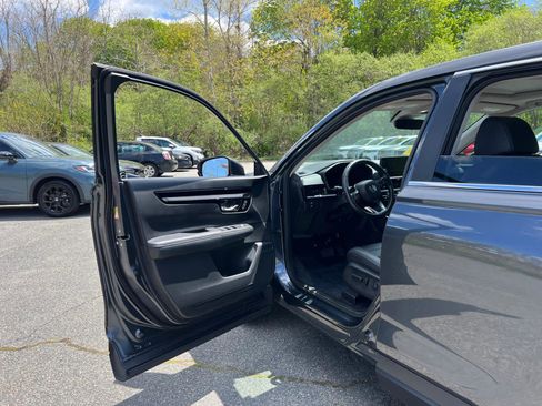 Used 2024 Honda CR-V EX-L image 16