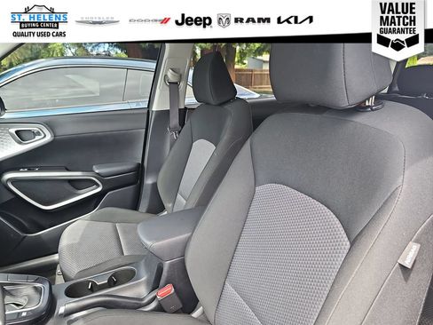 Used 2023 Kia Soul LX FWD image 13