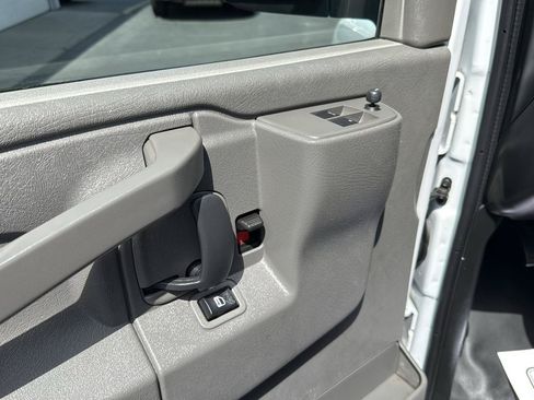 Used 2021 Chevrolet Express 2500 Extended w/ Driver Convenience Package RWD image 6