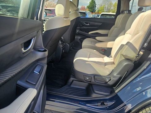 Used 2023 Subaru Ascent Premium w/ Convenience Package image 12