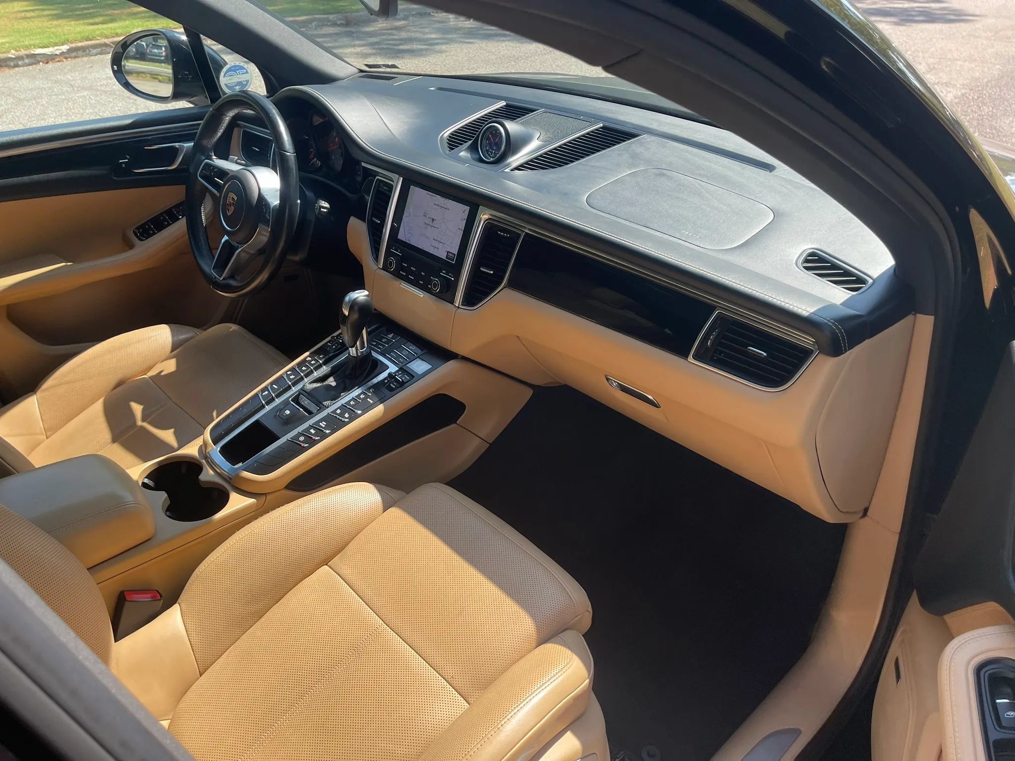 Used 2018 Porsche Macan S AWD/4WD image 14