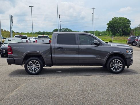 Used 2022 RAM 1500 Laramie w/ Sport Appearance Package AWD/4WD image 8