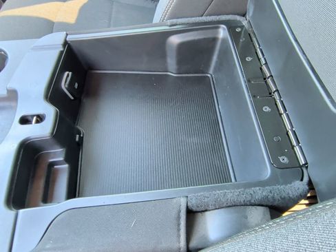 Used 2024 RAM 3500 Tradesman w/ Chrome Appearance Group image 36