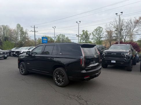 Used 2023 Cadillac Escalade V image 5