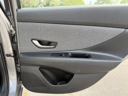 Used 2024 Hyundai Elantra Limited FWD image 27
