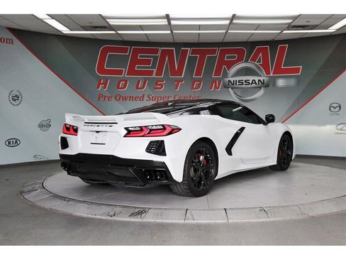 Used 2021 Chevrolet Corvette Stingray Premium Cpe w/ Z51 Performance Package image 5