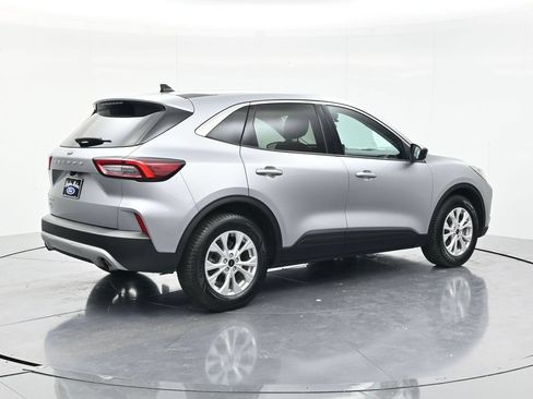 Used 2024 Ford Escape Active w/ Cold Weather Package FWD image 5