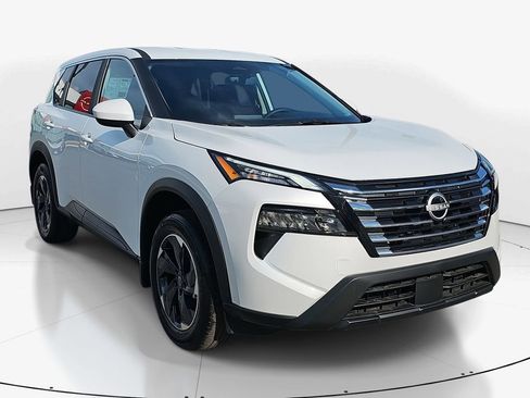New 2026 Nissan Rogue SV FWD image 3
