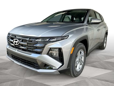 Used 2026 Hyundai Tucson SE FWD image 4