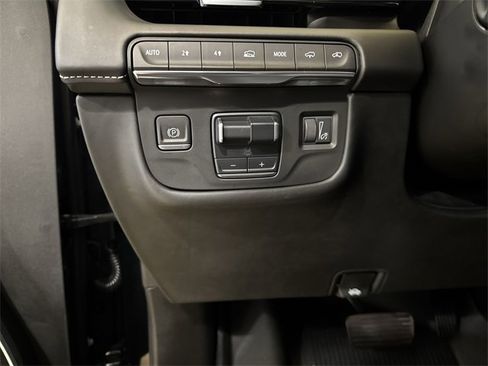 Certified 2023 Cadillac Escalade Sport Platinum w/ LPO, ONYX Package image 36