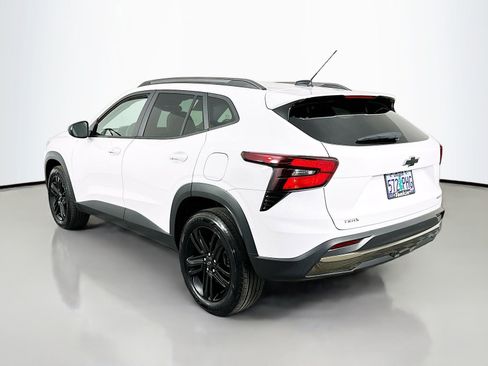 Used 2024 Chevrolet Trax ACTIV w/ Driver Confidence Package image 6