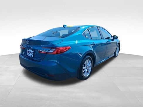 Used 2025 Toyota Camry LE AWD/4WD image 6