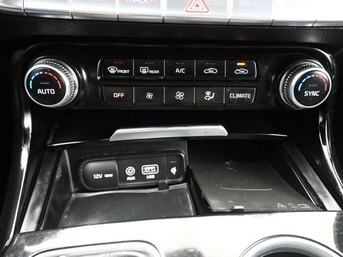 Used 2021 Kia Stinger GT-Line image 21