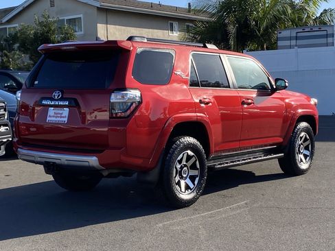 Certified 2024 Toyota 4Runner TRD Off-Road Premium image 3