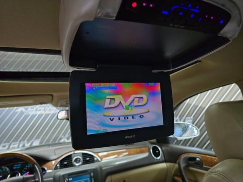 Used 2012 Buick Enclave Premium image 26