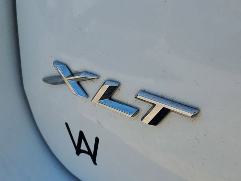 Used 2020 Ford Explorer XLT w/ Equipment Group 202A image 7