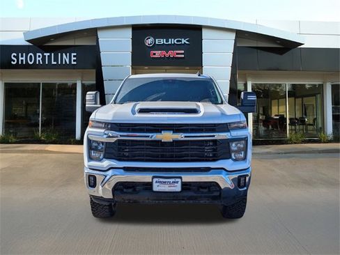 Used 2024 Chevrolet Silverado 2500 LT image 9