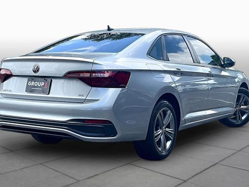 Used 2023 Volkswagen Jetta SE FWD image 13
