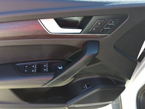 Used 2023 Audi Q5 2.0T Premium Plus w/ Premium Plus Package image 19