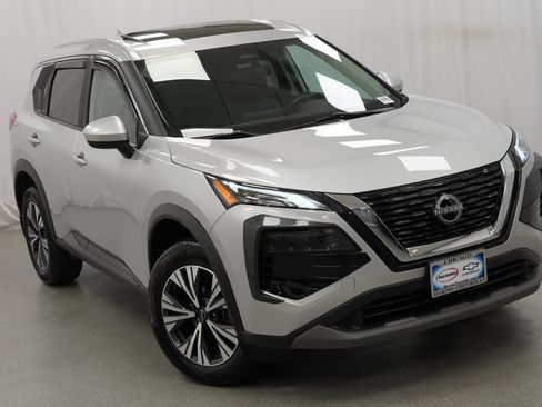 Used 2023 Nissan Rogue SV w/ SV Premium B Package AWD/4WD image 15