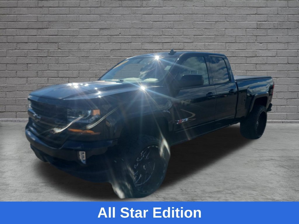 Used 2017 Chevrolet Silverado 1500 LT w/ Midnight Edition AWD/4WD image 4