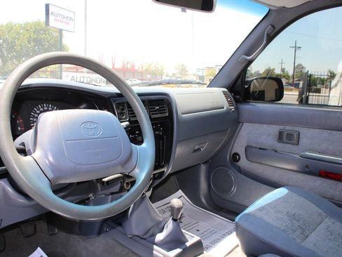 Used 2000 Toyota Tacoma 4x4 Xtracab V6 image 11