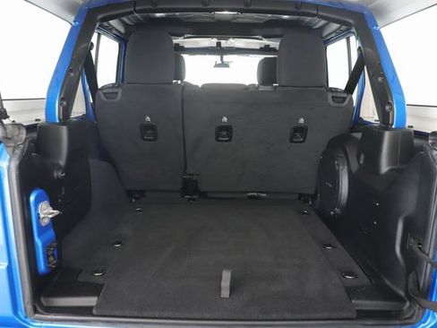 Used 2023 Jeep Wrangler Sahara image 27