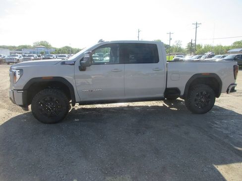New 2026 GMC Sierra 2500 AT4 w/ AT4 Premium Plus Package AWD/4WD image 10