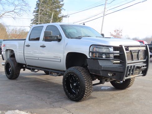 Used 2010 Chevrolet Silverado 2500 LT w/ Interior Plus Package image 39