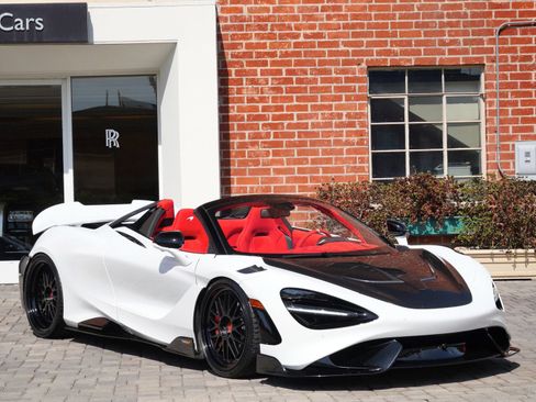 Used 2022 McLaren 765LT RWD image 1