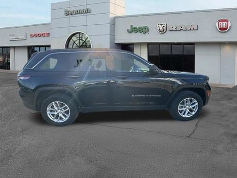 Used 2025 Jeep Grand Cherokee Laredo X w/ Luxury Tech Group I AWD/4WD image 7