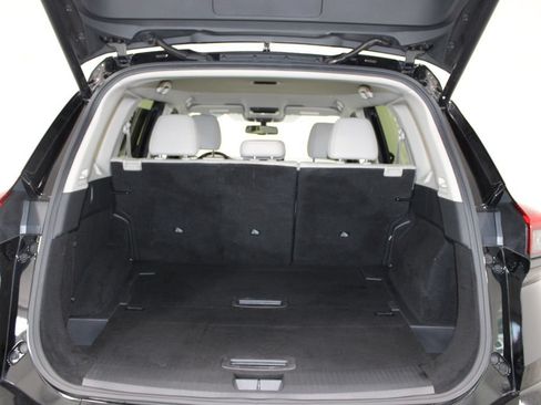 Used 2024 Nissan Rogue SL FWD image 14