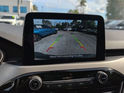 Certified 2022 Ford Escape SE w/ Convenience Package image 18