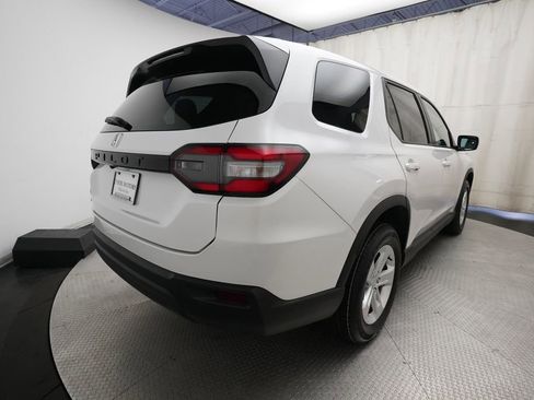 Certified 2023 Honda Pilot LX image 13