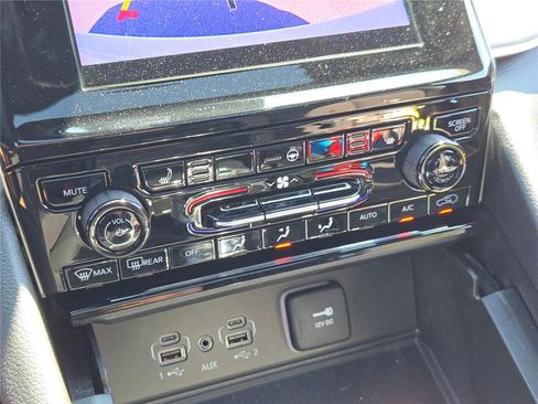 New 2025 Jeep Grand Cherokee Altitude image 32