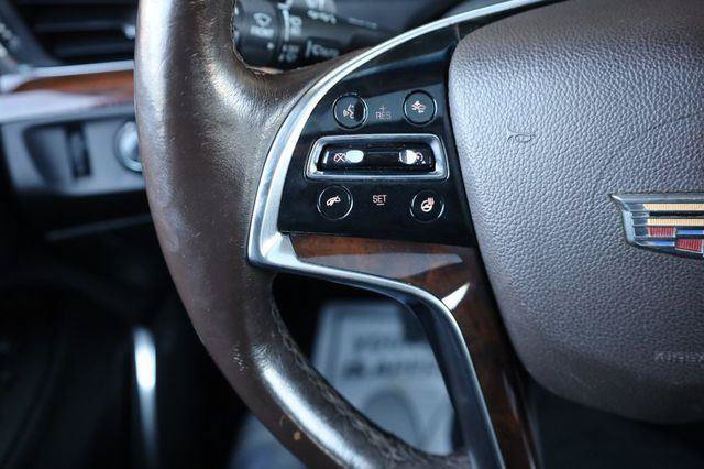 Used 2015 Cadillac Escalade Luxury AWD/4WD image 30
