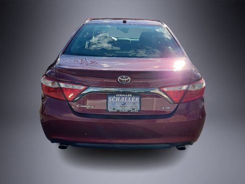Used 2017 Toyota Camry XSE image 5