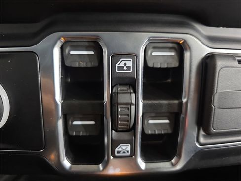 Used 2022 Jeep Gladiator Overland w/ Popular Equipment Package image 27