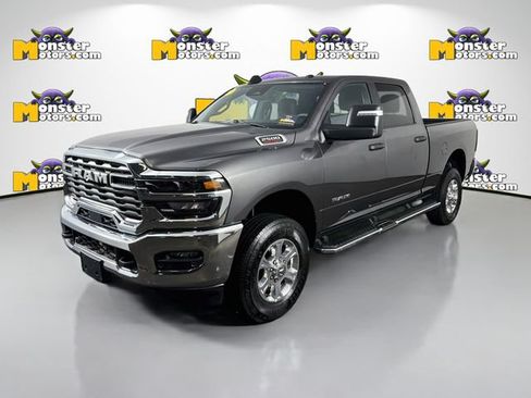 Used 2025 RAM 2500 Big Horn AWD/4WD image 1
