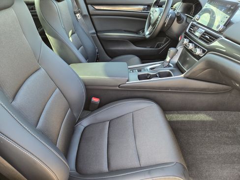 Used 2022 Honda Accord Sport image 10