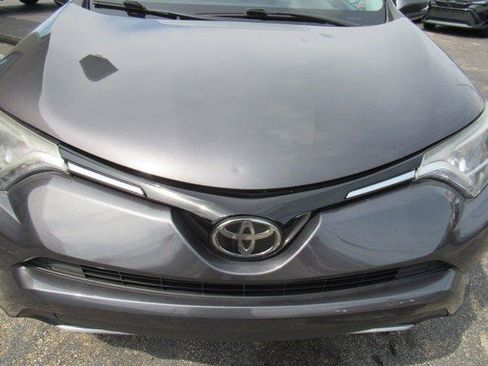 Used 2018 Toyota RAV4 XLE w/ Plus Extra Value Package AWD/4WD image 4