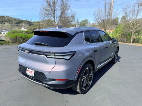 New 2026 Chevrolet Equinox EV LT w/ Convenience Package II image 4