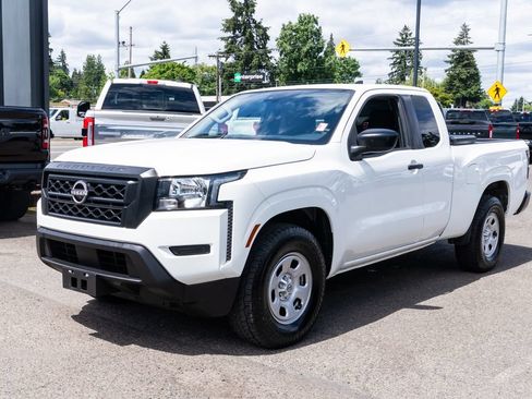 Used 2022 Nissan Frontier S RWD image 3